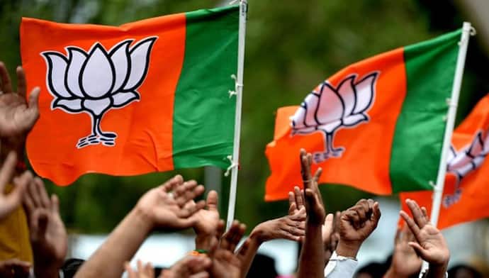 KMC Polls 2021: পুরভোটের টিকিট না পেয়ে  ক্ষোভ প্রকাশ, চন্দ্রশেখর বাসোটিয়াকে বহিষ্কার করল BJP