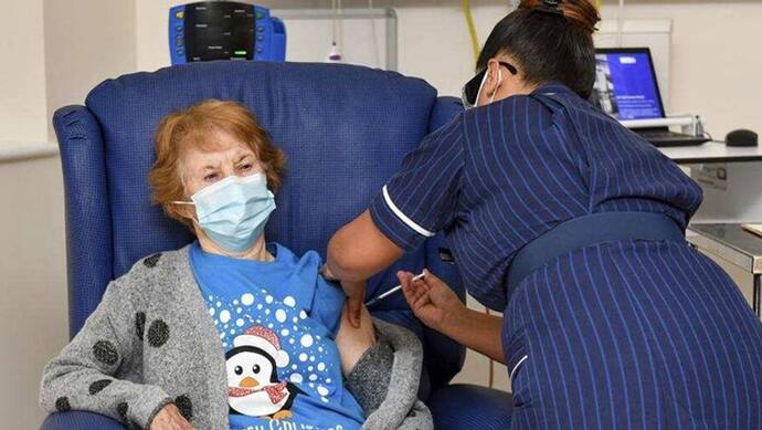 कौन है 90 साल की वह महिला, जिसे दुनिया में पहली फाइजर कोविड -19 वैक्सीन लगाई गई