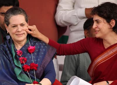 सोनिया गांधी को हुआ था पहली ही नजर में राजीव गांधी से प्यार,इस समय हैं यूपी में इकलौती कांग्रेस की सांसद