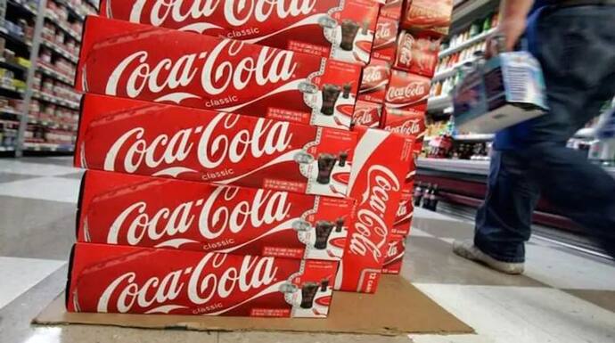 कोका-कोला, पेप्सिको से लेकर स्टारबक्स ने अपना कारोबार बंद किया, रूस पर प्रतिबंधों की झड़ी