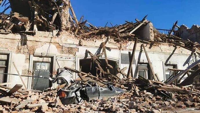 संसद से भागने लगे लोग, इमारतें हुईं तबाह; इस देश में लगातार दूसरे दिन आया भूकंप; देखें Photos