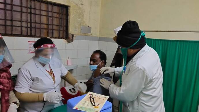 Nurse and lady doctor refused vaccination in UP, said these things