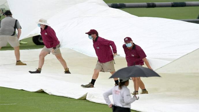 India vs Australia: बारिश के कारण मैच में आई रुकावट, ऑस्ट्रेलिया ने बनाई 276 रन की बढ़त