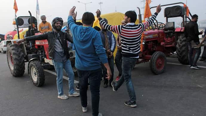 किसान मार्च: SC ने कहा- दिल्ली में कौन आएगा और कौन नहीं ये पुलिस तय करे, किसानों ने कहा- हमारी जीत हुई