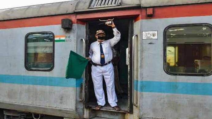 देशभर में 200 Trains को Indian Railways ने किया कैंसिल, देखें लिस्ट