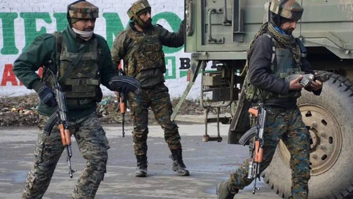 जम्मू कश्मीर: विदेशी राजनयिकों के दौरे के बीच श्रीनगर में आतंकी हमला, फायरिंग में एक जख्मी