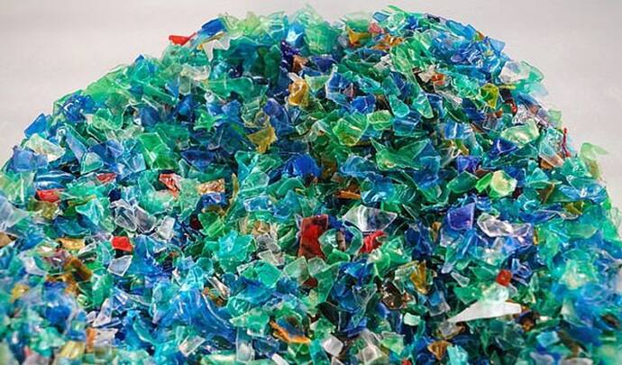 हर साल 1 लाख प्लास्टिक के टुकड़े खा जाता है इंसान, आपके पेट के अंदर इस तरह जमा हो रहा है कचरा