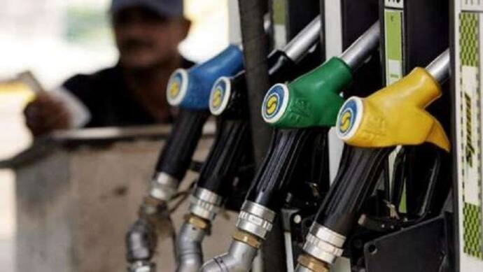 पेट्रोल और डीजल पर टैक्स में हो कटौती- रिजर्व बैंक के गवर्नर की सरकार को सलाह