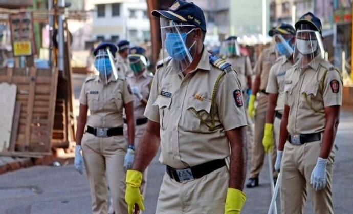 महाराष्ट्र में बढ़ा कोरोना का खौफ: उद्धव ठाकरे सरकार का फैसला, पुलिसकर्मियों के लिए शुरू वर्क फ्रॉम होम