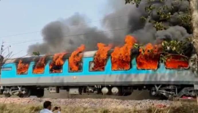 देहरादून-दिल्ली शताब्दी एक्सप्रेस में लगी आग, 35 यात्रियों को दूसरे कोच में शिफ्ट किया गया, ऐसे बची जान
