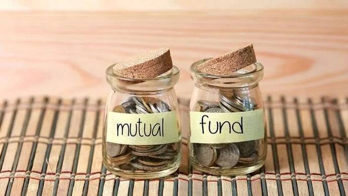 Mutual Fund Calculator: 1000 रुपए मंथली एसआईपी आपको बना सकती है करोड़पति 