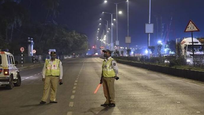 कोरोना: दिल्ली में 30 अप्रैल से नाइट कर्फ्यू का ऐलान, रात 10 बजे से सुबह 5 बजे तक रहेगा लागू