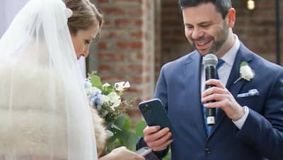 अमेरिका में अनोखी शादी: कपल ने एक-दूसरे को ही पहनाई 'डिजिटली अंगूठी', खाई कसमें