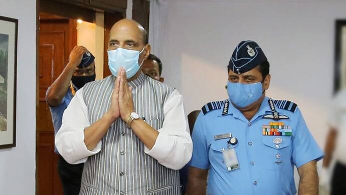 भारतीय वायुसेना से राजनाथ सिंह ने कहा- भविष्य की चुनौतियों का सामना करने के लिए लॉन्ग टर्म योजनाएं बनाएं