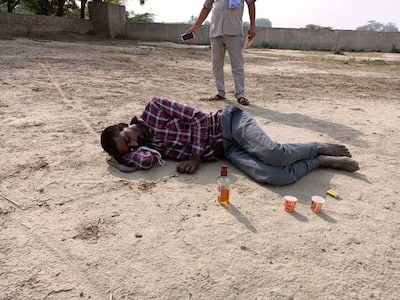 पंचायत चुनावःअलीगढ़ में कोरोना से प्रत्याशी की मौत,सीतापुर में मतपेटी में डाला पानी,मथुरा में चलीं गोलियां