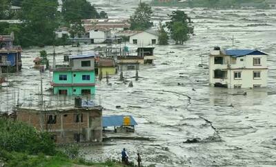 जल प्रलय की इन तस्वीरों से बिहार में तबाही का खतरा, कई जिलों में बाढ़ जैसे हालात..NDRF टीमें तैनात