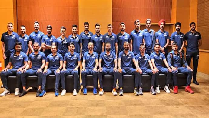 श्रीलंका टूर पर पहुंची टीम इंडिया, हार्दिक पांड्या ने सोशल मीडिया में शेयर की ऐसी फोटो