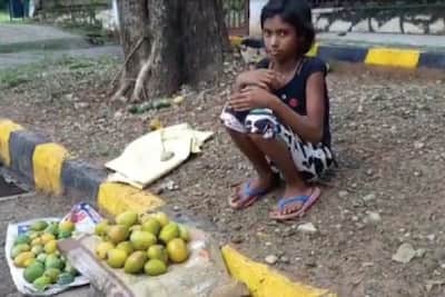 सड़क किनारे फल बेच रही बच्ची की चमकी किस्मतः 12 आम बेचकर कमाए 1.20 लाख, एक की कीमत 10 हजार