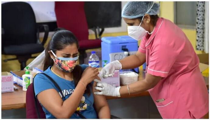 Duare Vaccine: নতুন বছরে 'দুয়ারে সরকার' ক্যাম্পেই কোভিড টিকা, জানুন মিলবে আরও কী কী পরিষেবা