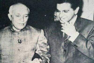 नेहरू से लेकर मनमोहन और अटल बिहारी तक...देखिए दिलीप कुमार का दिग्गज नेताओं के साथ अंदाज