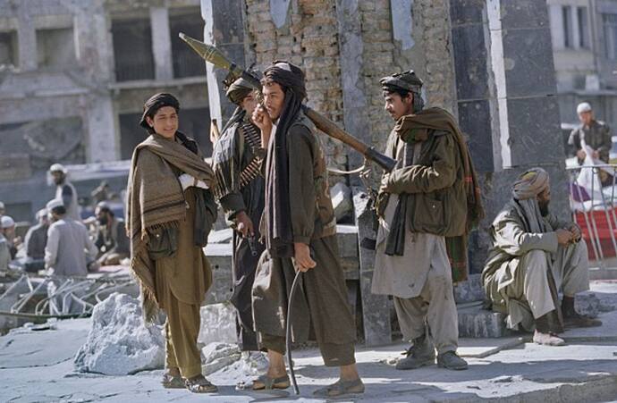 तालिबानियों ने अफगानिस्तान  के डिप्टी गवर्नर की कर दी हत्या