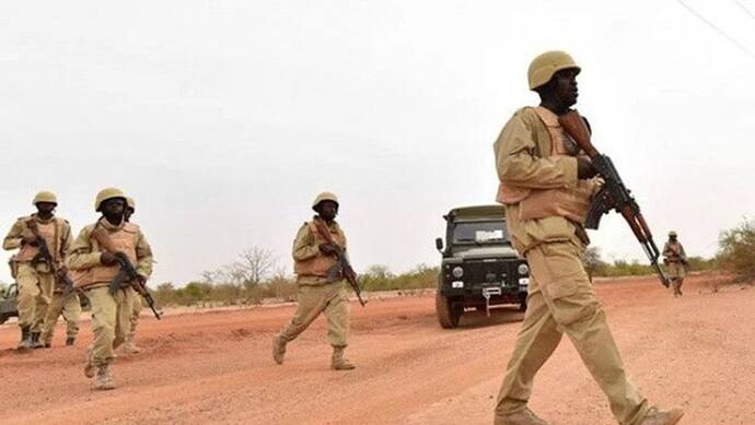 अफ्रीकी देश बुरकिना फासो में जिहादी विद्रोहियों ने खेला खूनी खेल, 15 सैनिकों सहित 30 को मौत के घाट उतारा