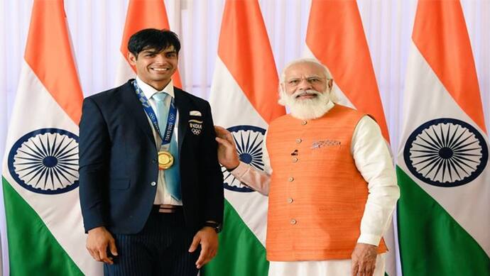 गोल्डन बॉय Neeraj Chopra ने  'भारतीय खेलों और एथलीटों को समर्थन' के लिए PM Modi को धन्यवाद दिया