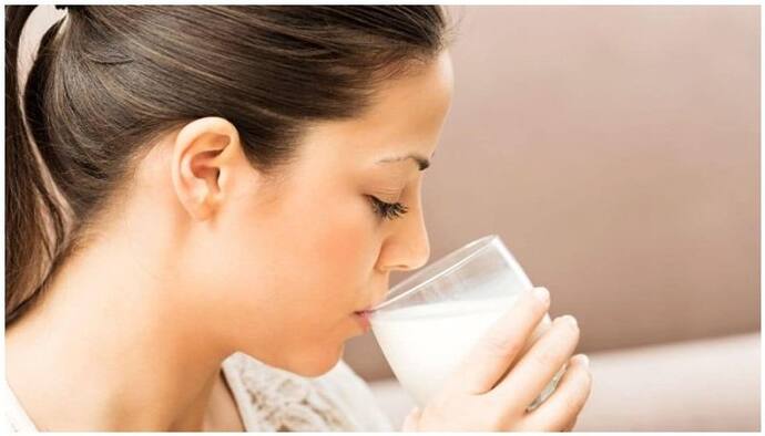 Diabetic Patient के लिए रात में दूध पीना कितना है सुरक्षित ?