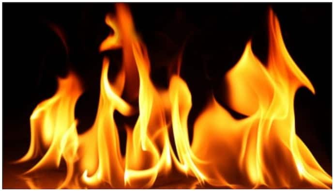 Kolar में Christian समाज की धार्मिक पुस्तकों को एक समूह ने छीनकर आग के हवाले किया, एक साल में 38वां हमला