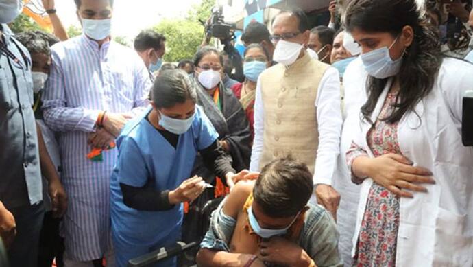 PM मोदी के जन्मदिन पर कोरोना Vaccination ने रचा इतिहास; आधे दिन में ही डोज 1 करोड़ के पार