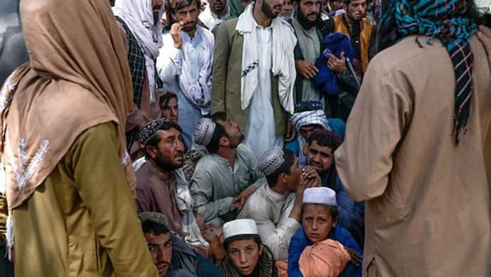 Taliban Terror: অপহরণের কঠিন সাজা তালিবান জমানায়, ৪ অপরহণকারীর দেহ ঝুলিয়ে দিল ক্রেনে