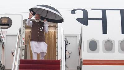 विमान से खुद छाता लेकर उतरना-UN में पाकिस्तान को लताड़ना, PM Modi की US visit की 10 Photos