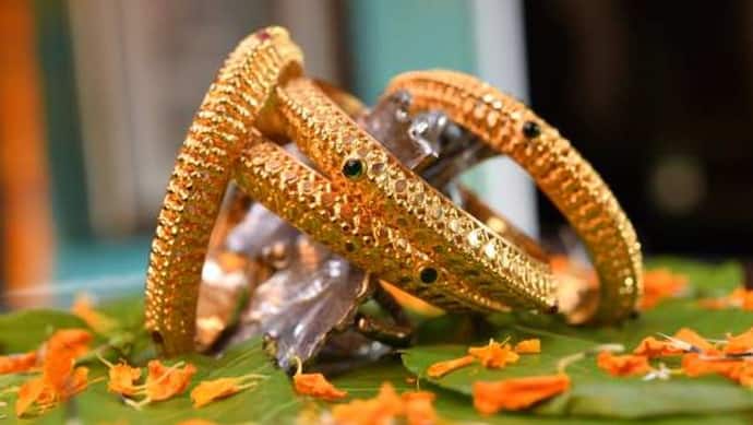 Gold Price Today : একধাক্কায় পড়ল সোনার দাম, রূপোর দামেও বড় চমক