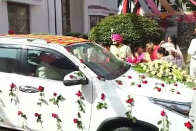 दूल्हा बना बेटा तो पंजाब के CM ने ड्राइव की कार, सादे अंदाज में हुई शादी की देखिए खूबसूरत तस्वीरें..