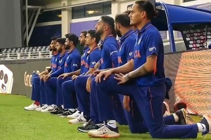 T20 World Cup: पाकिस्तान के खिलाफ मैच शुरू होने से पहले घुटनों पर क्यों बैठ भारतीय खिलाड़ी, क्या है मामला