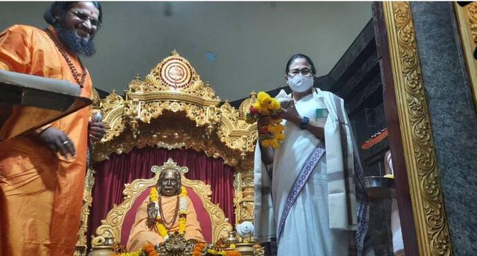 Mamata in Goa- গোয়ায় ৩টি মন্দির দর্শন মমতার, দেন পুজোও