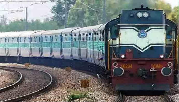 Indian Railway-ভারতীয় রেলে চালকরা কত ধরণের হর্ন বাজান, জানেন-প্রতিটির রয়েছে আলাদা অর্থ