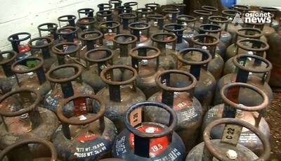 Diwali 2021 :  महंगाई का फूटा बम, LPG कॉमर्शियल गैस सिलेंडर 264 रुपए महंगा, पेट्रोल-डीजल के दाम बढ़े