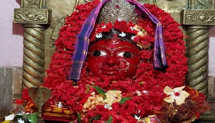 Kali Puja 2021-সোনার অলংকার ভাসিয়ে দেওয়া হয় নদীতে, স্বপ্নাদেশ মেনেই ডাকাত কালীর পুজো এই জেলায়
