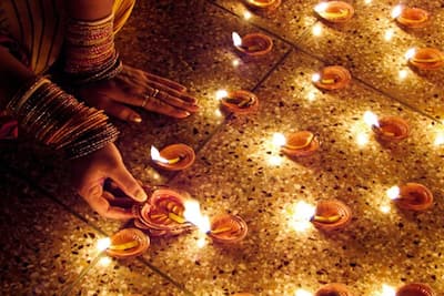Diwali 2021: कहीं होती है गाय की पूजा तो कहीं रामलीला, भारत के अलावा इन देशों में मनाई जाती है दिवाली