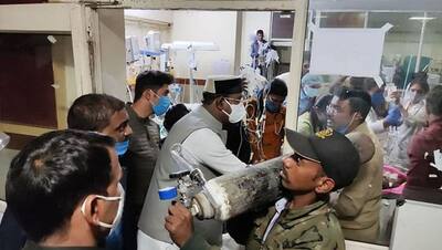 Hamidia Hospital के NICU में भीषण आगः 'भगवान' भरोसे थे 40 मासूम-4 की मौत, देखें हादसे की दर्दनाक तस्वीरें