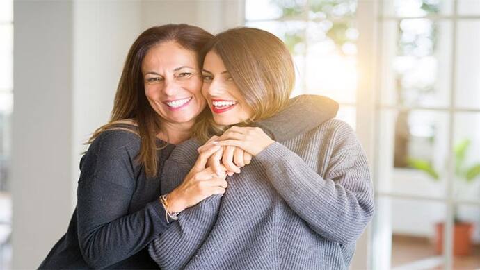 Mother-daughter relation: मां-बेटी का रिश्ता है यह सबसे खास, जानें इसे और मजबूत बनाने के 5 टिप्स