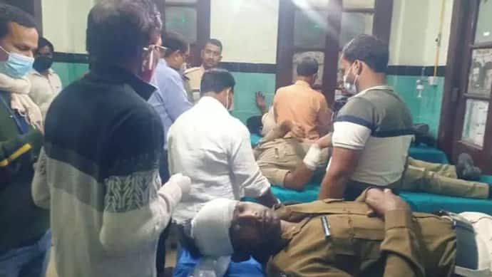 Bihar में दुस्साहस: पूर्व RJD विधायक के समर्थकों ने DM समेत अफसरों पर हमला किया, 7 लोग जख्मी