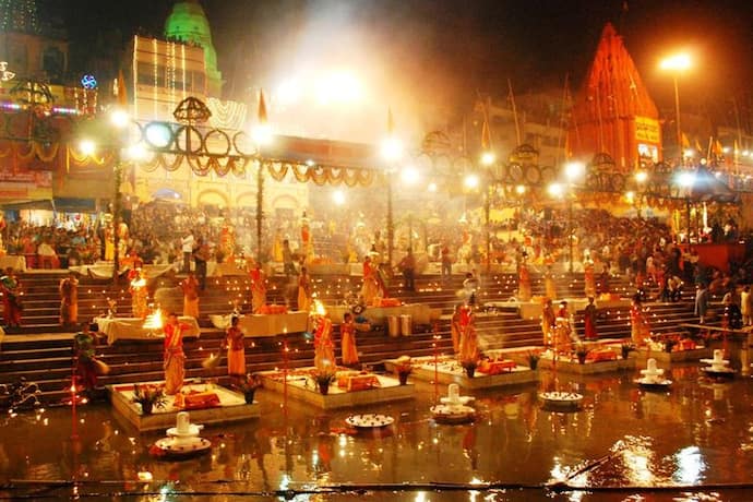 Dev Deepawali 2021: काशी में दिवाली के 15 दिन बाद क्यों मनाई जाती है देव दीपावली, जानिए क्या है इसका महत्व