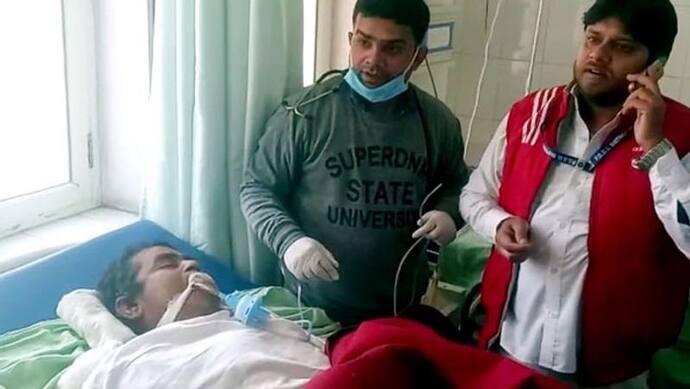 UP: जिंदा शख्स को 3 अस्पतालों ने मृत बताकर मोर्चुरी में रखवा दिया, पोस्टमॉर्टम से पहले चलने लगीं सांसें