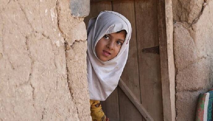 Afghan Girl: বিয়ের নামে ২০ দিনের শিশুকন্যা বিক্রি, বাল্যবিবাহের ভয়ঙ্কর ছবি আফগানিস্তানে