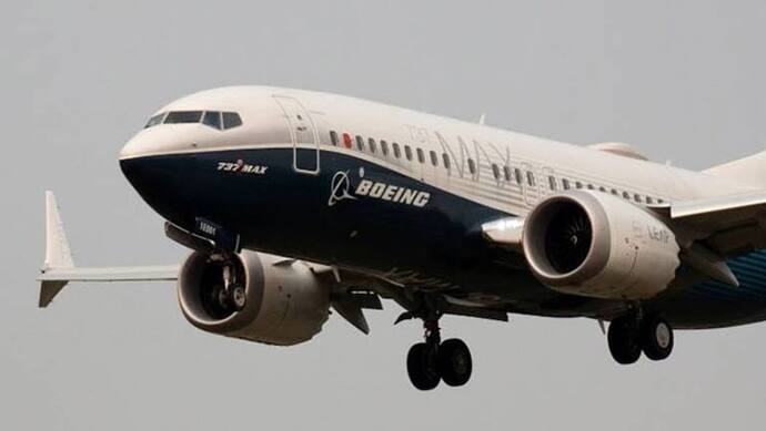 डीजीसीए ने स्पाइसजेट के 90 पायलटों को बोइंग 737 उड़ाने से रोका, कहा- इन्हें फिर से ट्रेनिंग की जरूरत