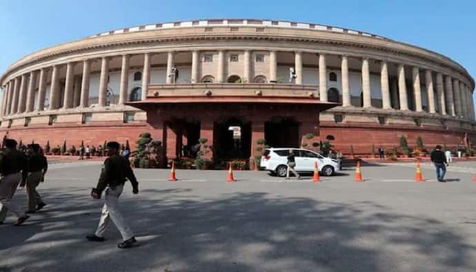 Parliament का शीतकालीन सत्र: BJP का अपने सांसदों को तीन लाइन का व्हिप, 29 नवम्बर को रहें सदन में मौजूद