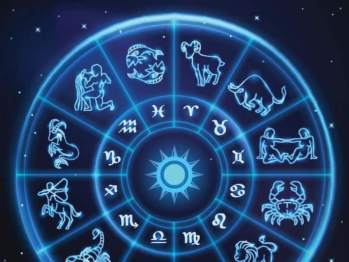 Daily Horoscope: বৃহস্পতিবারে ৪ রাশির ব্যাবসায় লাভের সম্ভাবনা, দেখে নিন আজকের রাশিফল
