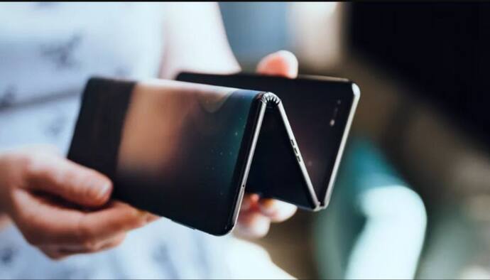 Samsung को टक्कर देने One Plus अगले साल लॉन्च करेगा शानदार फोल्डेबल स्मार्टफोन, लीक हुई इमेज